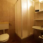 Tribunia 3*