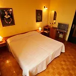 Hotel Tribunia 3*