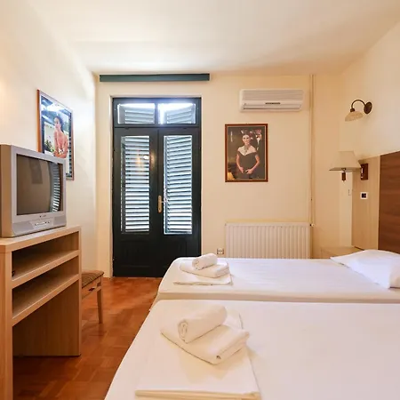 Hotel Tribunia