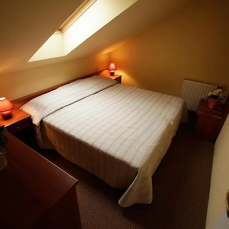 Hotell Tribunia Tribalj