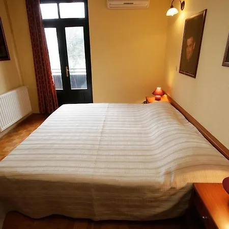 Hotel Tribunia 3*