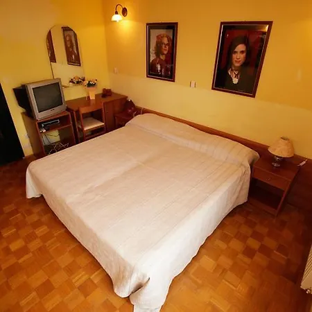 Hotel Tribunia